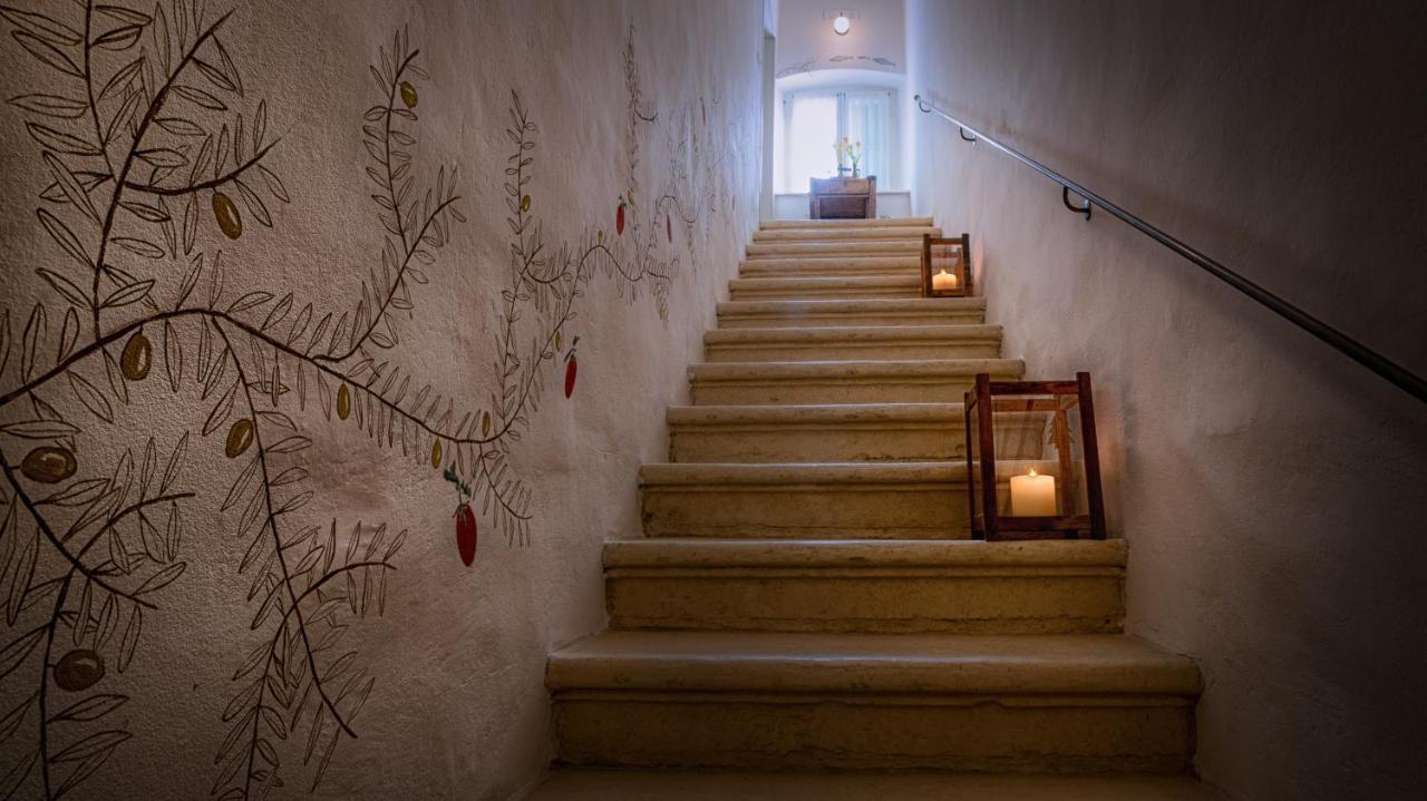 Locanda Dell'Oleificio Mezzane di Sotto Exterior foto